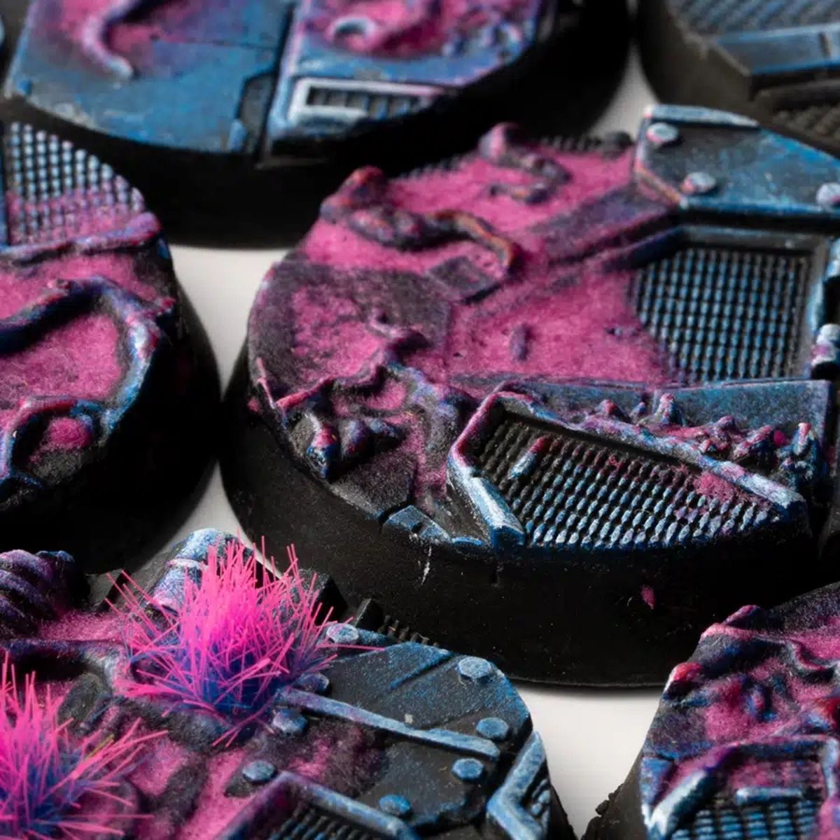 Gamers Grass Alien Infestation Bases, Round 32mm (x8)