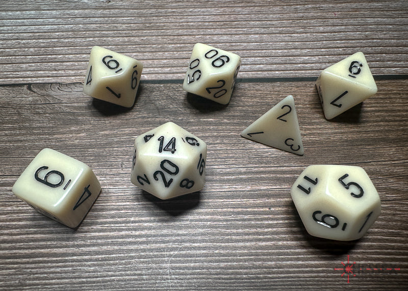 Chessex Polyhedral 7-Die Würfel-Set Opaque - Schwarz/Rot
