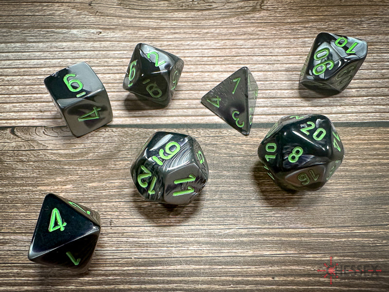 Chessex Polyhedral 7-Die Würfel-Set Opaque - Schwarz/Rot
