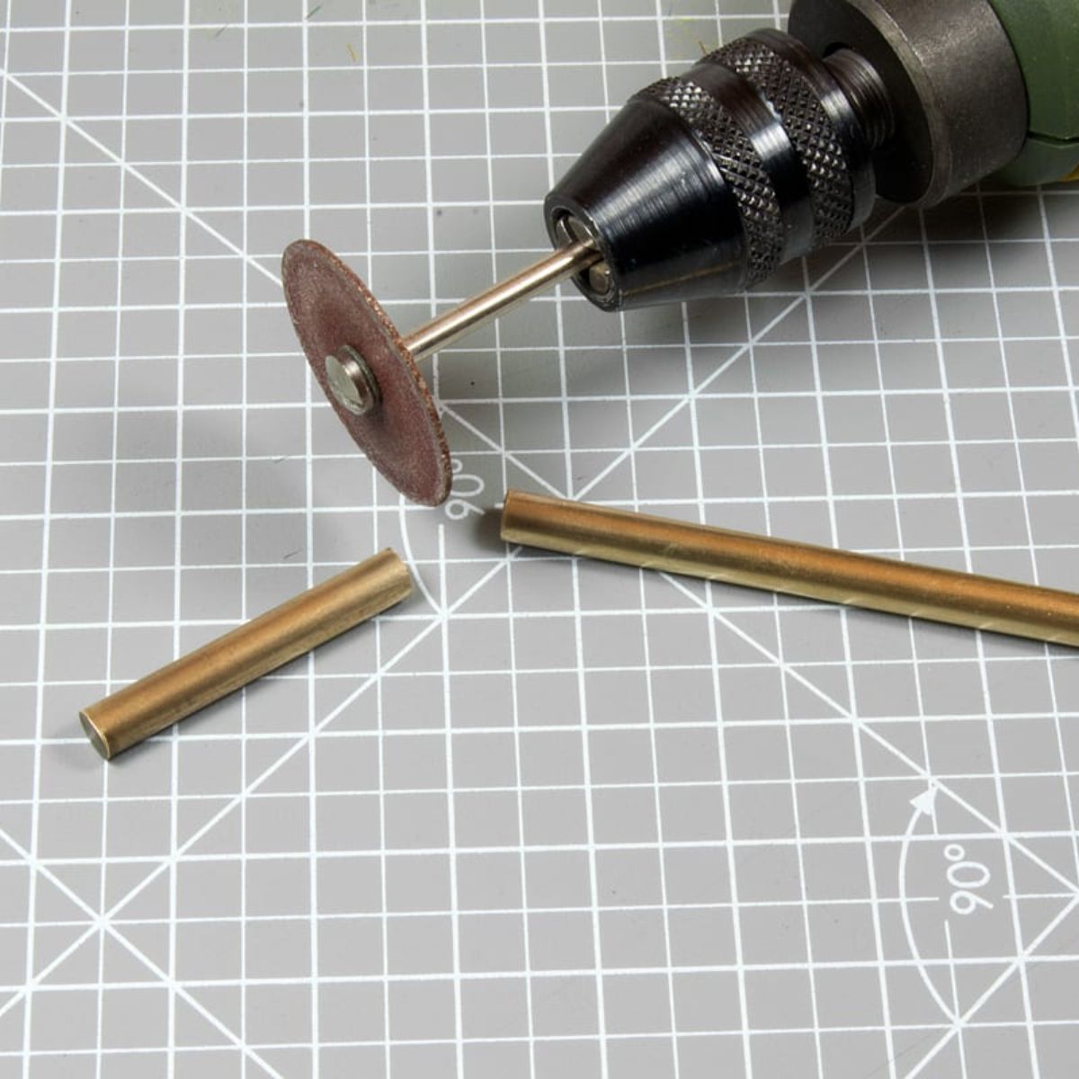 AK Interactive Dioramas BRASS PIPES 0,2mm, 2 units