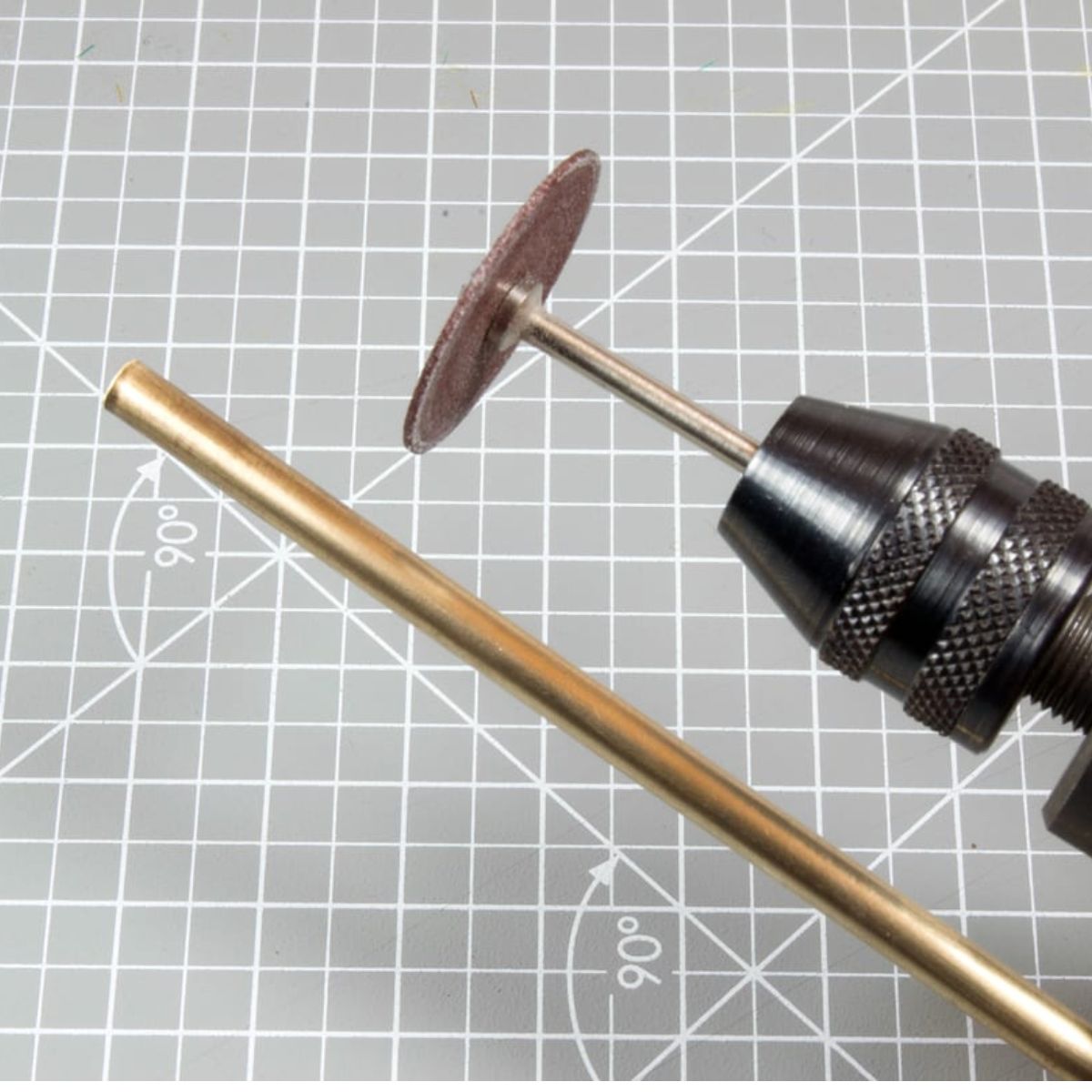 AK Interactive Dioramas BRASS PIPES 0,6mm, 5 units