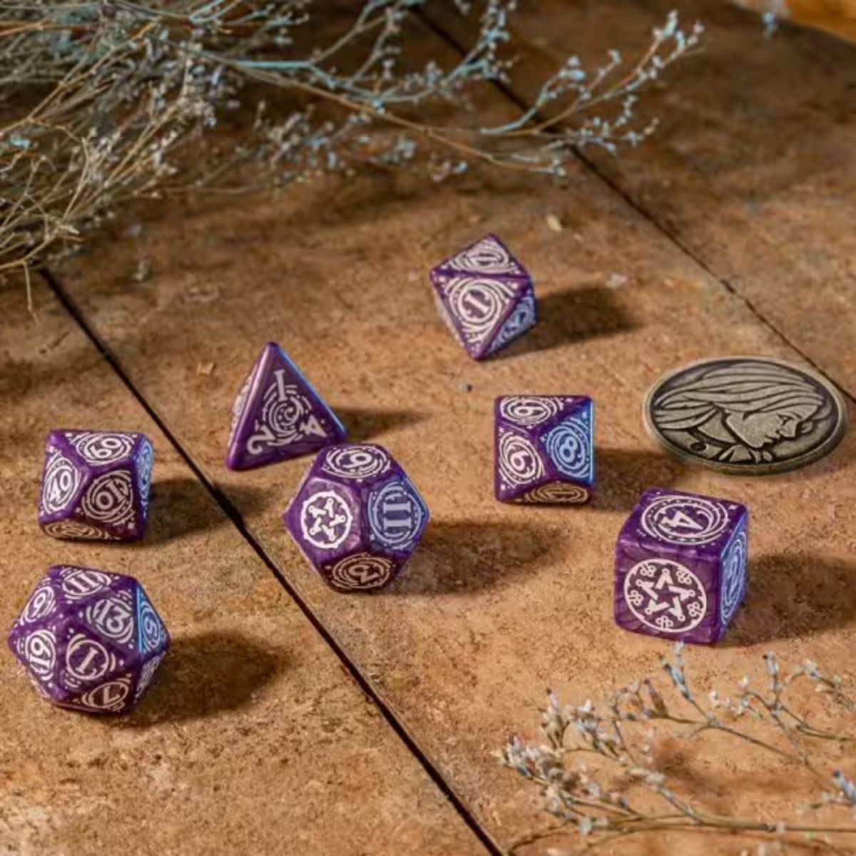 Q-Workshop The Witcher Dice Set Yennefer Lilac And Gooseberries